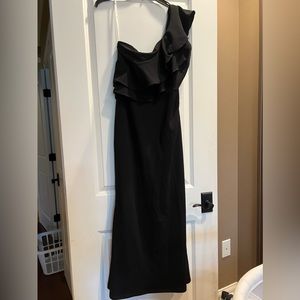 LuLu’s single shoulder black dress